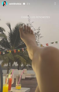 Astrid Nelsia feet photo thumbnail