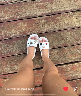 Astrid Nelsia feet photo thumbnail