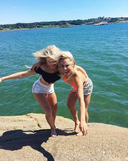 Astrid S feet photo 4