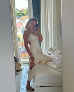 Astrid S feet photo 9