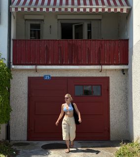 Astrid S feet photo 3