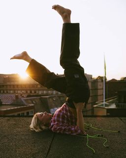 Astrid S feet photo 9
