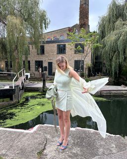 Astrid S feet photo 5