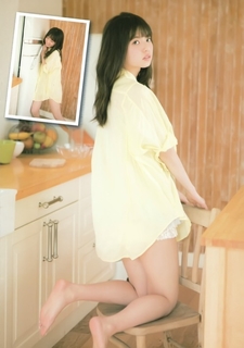 Asuka Saitô feet photo thumbnail