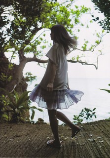 Asuka Saitô feet photo thumbnail