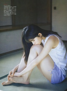 Asuka Saitô feet photo thumbnail