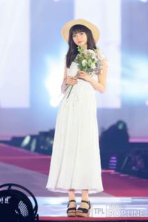 Asuka Saitô feet photo thumbnail