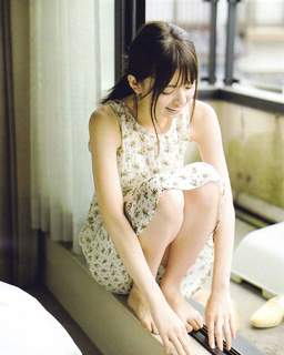 Asuka Saitô feet photo thumbnail