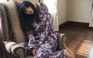 Asuka Saitô feet photo thumbnail