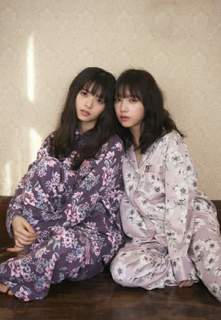 Asuka Saitô feet photo thumbnail