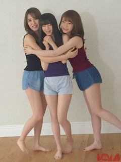 Asuka Saitô feet photo thumbnail