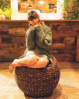 Asuka Saitô feet photo thumbnail