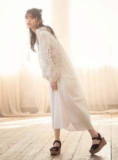 Asuka Saitô feet photo thumbnail