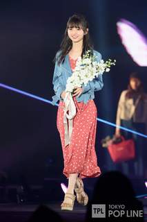 Asuka Saitô feet photo thumbnail