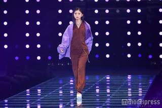 Asuka Saitô feet photo thumbnail