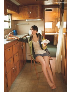 Asuka Saitô feet photo thumbnail