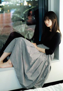 Asuka Saitô feet photo thumbnail