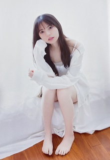 Asuka Saitô feet photo thumbnail