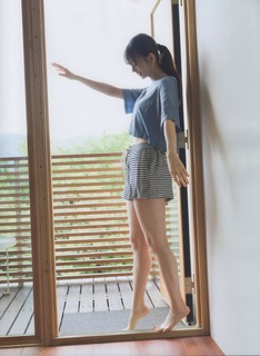 Asuka Saitô feet photo thumbnail