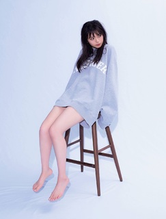 Asuka Saitô feet photo thumbnail