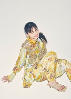 Asuka Saitô feet photo thumbnail