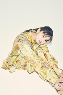 Asuka Saitô feet photo thumbnail