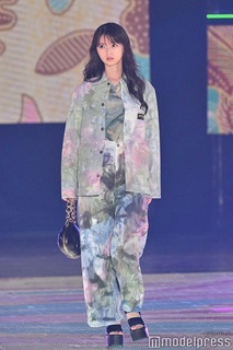 Asuka Saitô feet photo thumbnail