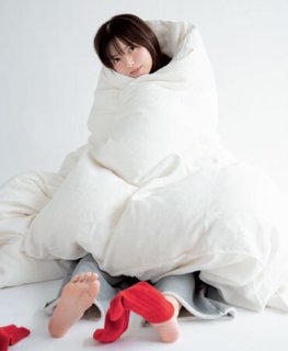 Asuka Saitô feet photo thumbnail