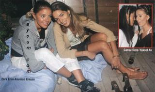 Asuman Krause feet photo 3