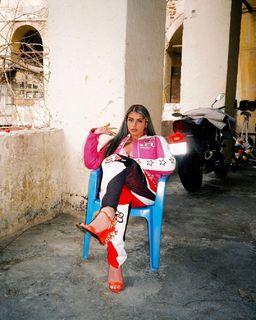 Asya Alizade feet photo 4