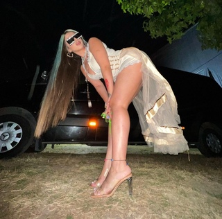 Asya Alizade feet photo 7