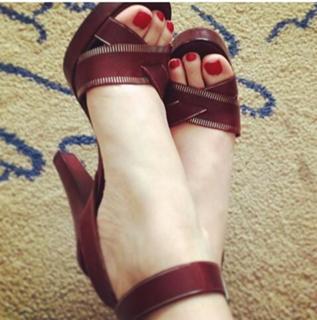 Atala Sarmiento feet photo 8