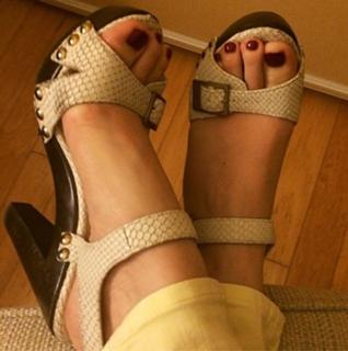 Atala Sarmiento feet photo 16