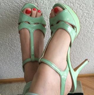 Atala Sarmiento feet photo 10