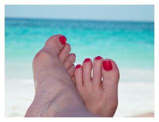 Atala Sarmiento feet photo 1