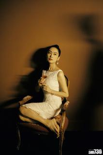 Athena Chu feet photo 15