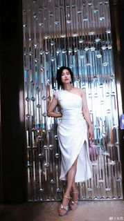 Athena Chu feet photo 13