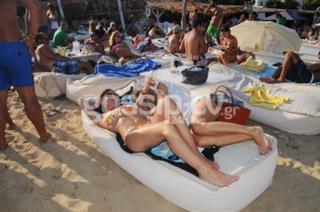 Athina Oikonomakou feet photo thumbnail