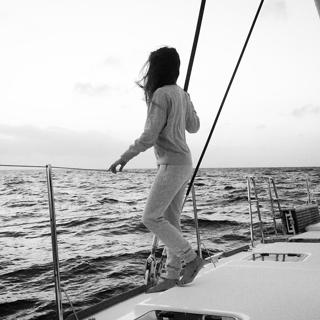 Athina Oikonomakou feet photo thumbnail