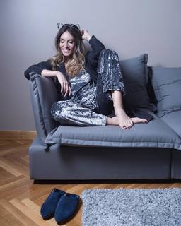 Athina Oikonomakou feet photo thumbnail