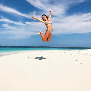 Athina Oikonomakou feet photo thumbnail
