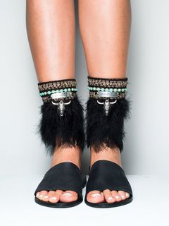 Athina Oikonomakou feet photo thumbnail