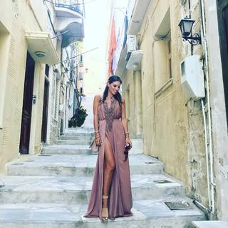 Athina Oikonomakou feet photo thumbnail