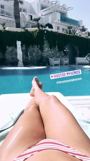 Athina Oikonomakou feet photo thumbnail