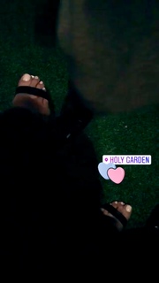 Athina Oikonomakou feet photo thumbnail