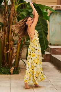 Athina Oikonomakou feet photo thumbnail