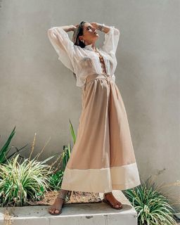 Athina Oikonomakou feet photo thumbnail