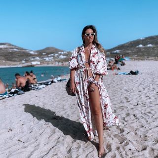 Athina Oikonomakou feet photo thumbnail