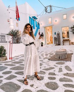 Athina Oikonomakou feet photo thumbnail