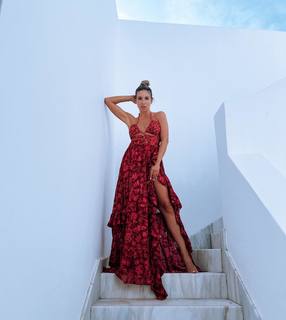 Athina Oikonomakou feet photo thumbnail